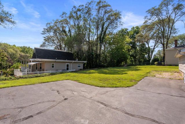 1341 W Decorah ROAD, West Bend, WI 53095