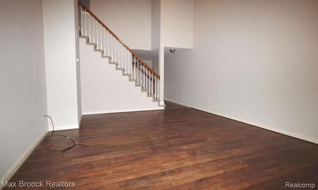 1115 BIRCHWOOD Drive, Troy, MI 48083