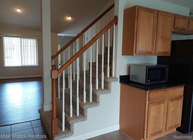 1115 BIRCHWOOD Drive, Troy, MI 48083