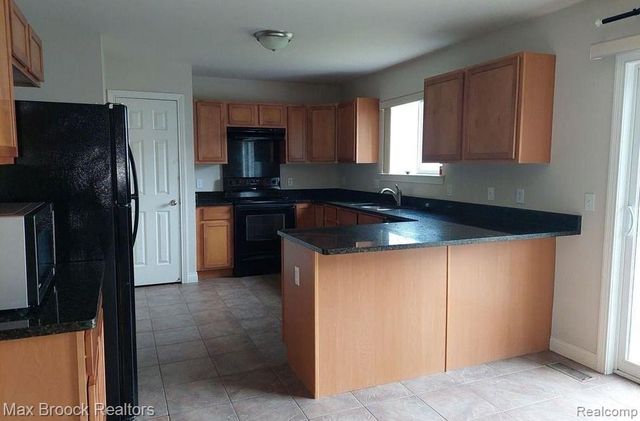 1115 BIRCHWOOD Drive, Troy, MI 48083