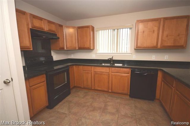 1115 BIRCHWOOD Drive, Troy, MI 48083