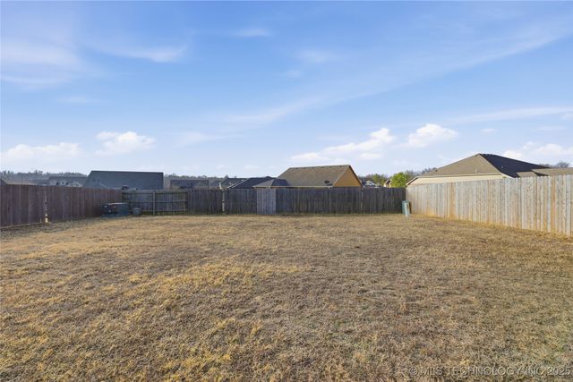 3636 E 143rd Court S, Bixby, OK 74008