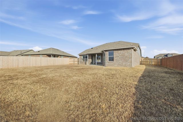 3636 E 143rd Court S, Bixby, OK 74008