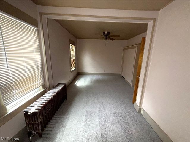 85 Smithsonian Street, Girard, OH 44420