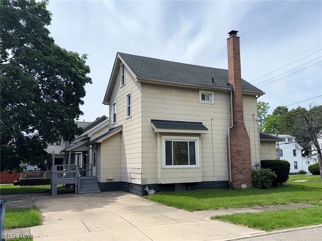 85 Smithsonian Street, Girard, OH 44420