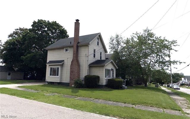 85 Smithsonian Street, Girard, OH 44420