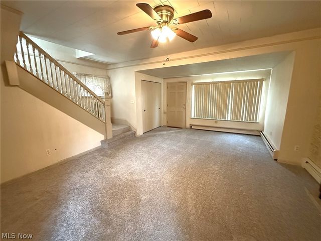 85 Smithsonian Street, Girard, OH 44420