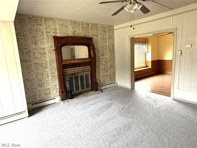 85 Smithsonian Street, Girard, OH 44420