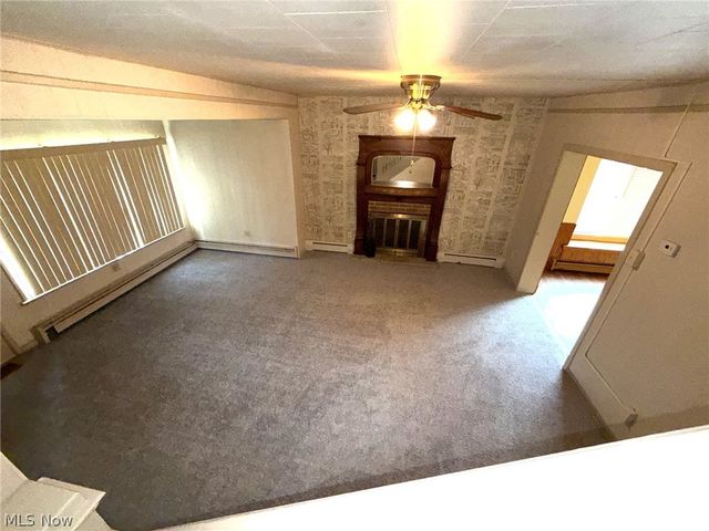 85 Smithsonian Street, Girard, OH 44420