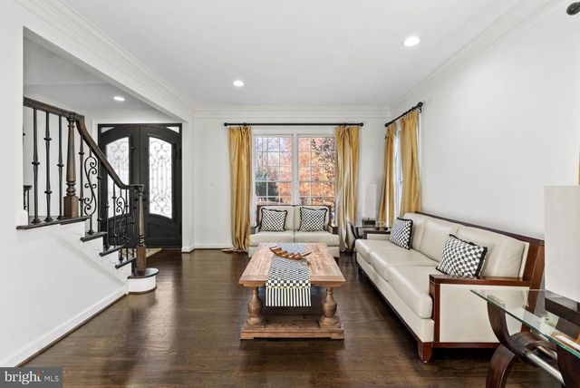 12882 CROUCH DR, Fairfax, VA 22030