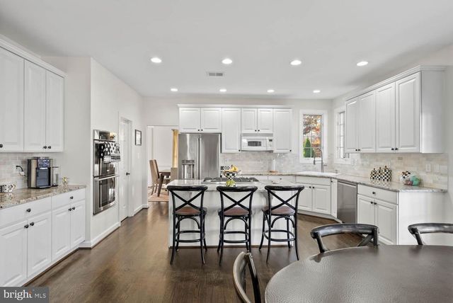 12882 CROUCH DR, Fairfax, VA 22030