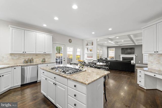 12882 CROUCH DR, Fairfax, VA 22030