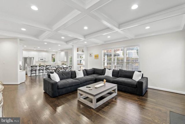 12882 CROUCH DR, Fairfax, VA 22030