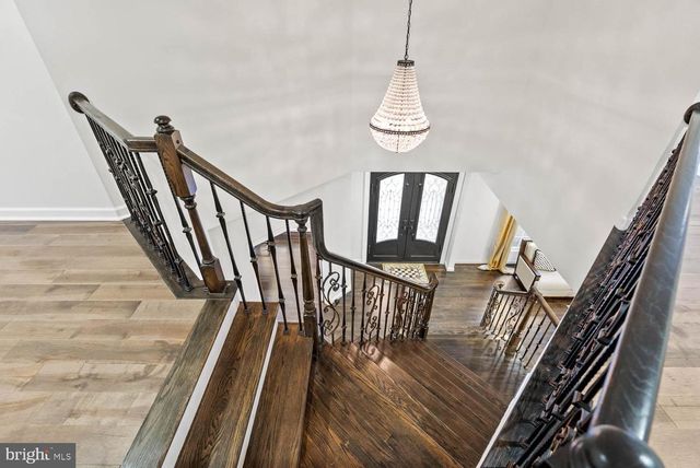 12882 CROUCH DR, Fairfax, VA 22030