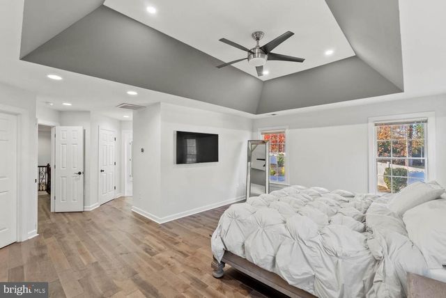 12882 CROUCH DR, Fairfax, VA 22030