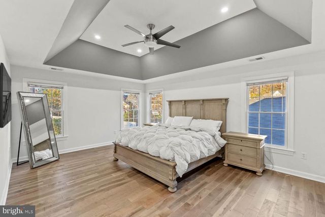 12882 CROUCH DR, Fairfax, VA 22030