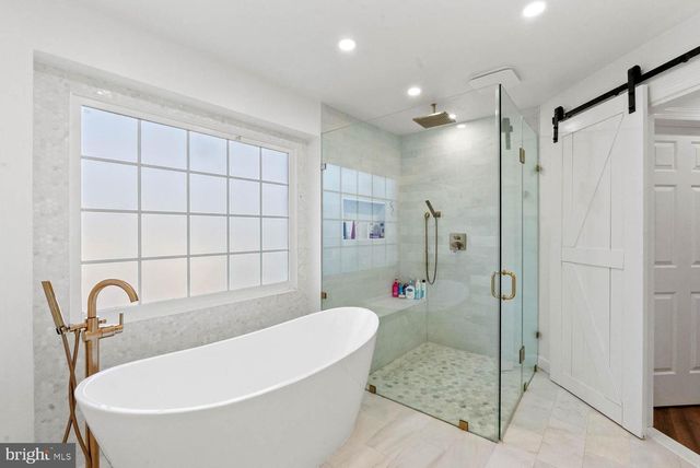 12882 CROUCH DR, Fairfax, VA 22030