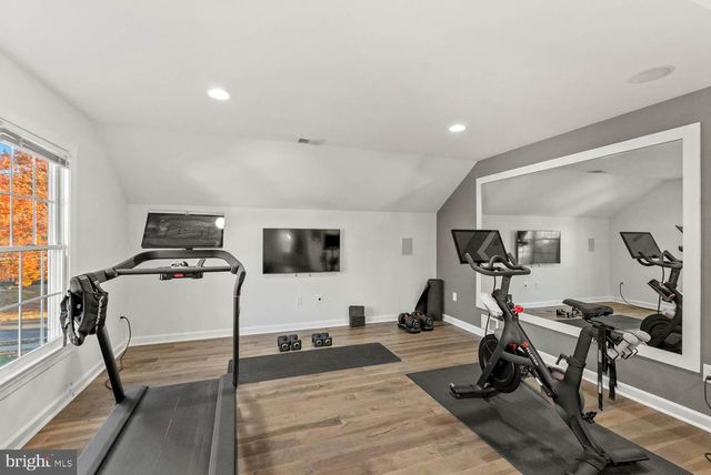 12882 CROUCH DR, Fairfax, VA 22030