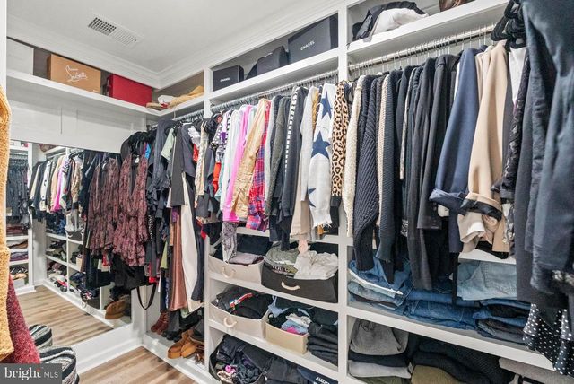 12882 CROUCH DR, Fairfax, VA 22030