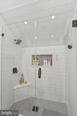 12882 CROUCH DR, Fairfax, VA 22030