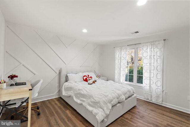 12882 CROUCH DR, Fairfax, VA 22030