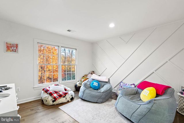 12882 CROUCH DR, Fairfax, VA 22030