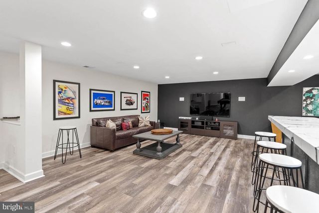 12882 CROUCH DR, Fairfax, VA 22030