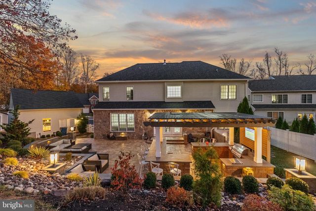 12882 CROUCH DR, Fairfax, VA 22030