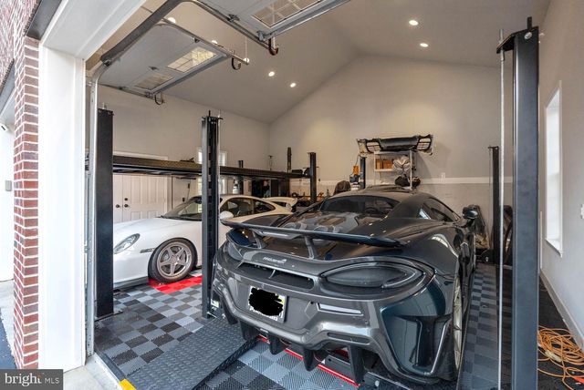 12882 CROUCH DR, Fairfax, VA 22030