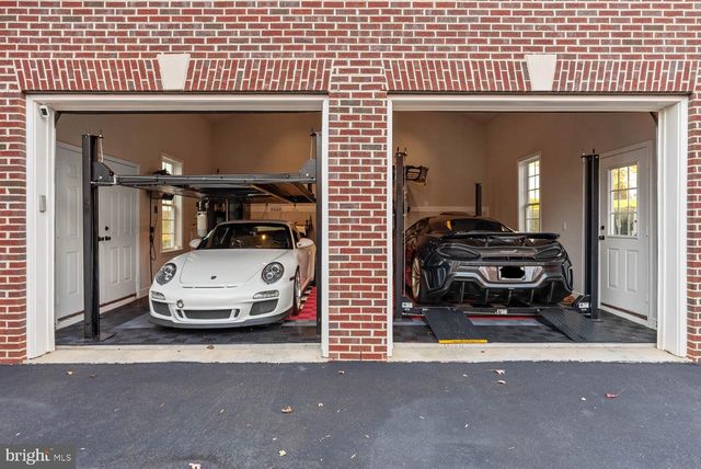 12882 CROUCH DR, Fairfax, VA 22030