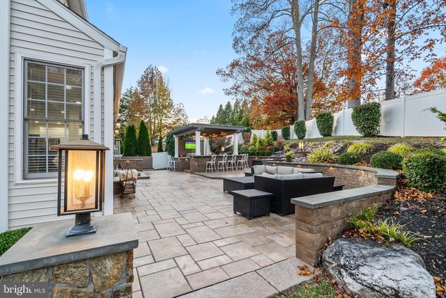 12882 CROUCH DR, Fairfax, VA 22030