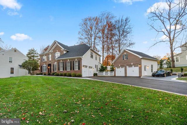 12882 CROUCH DR, Fairfax, VA 22030