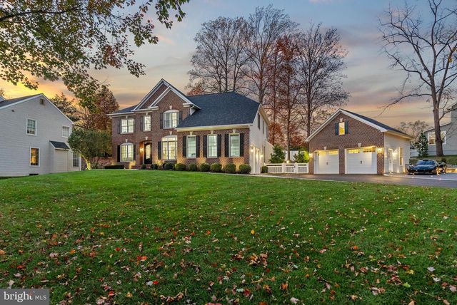 12882 CROUCH DR, Fairfax, VA 22030