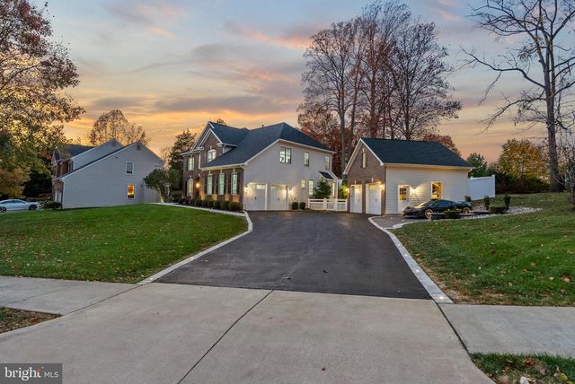 12882 CROUCH DR, Fairfax, VA 22030