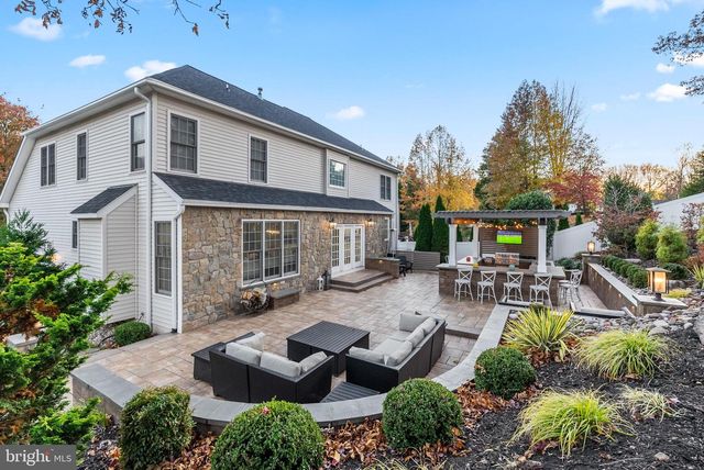 12882 CROUCH DR, Fairfax, VA 22030