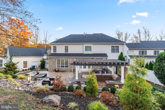 12882 CROUCH DR, Fairfax, VA 22030