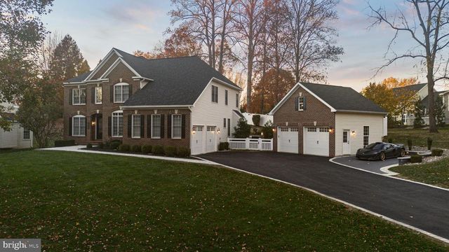 12882 CROUCH DR, Fairfax, VA 22030