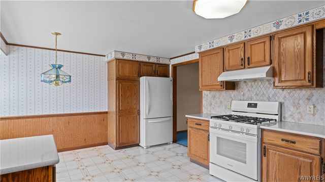 283 Barbados Drive, Cheektowaga, NY 14227