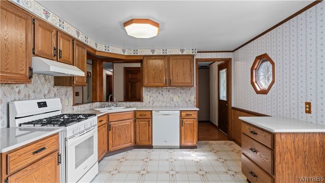 283 Barbados Drive, Cheektowaga, NY 14227