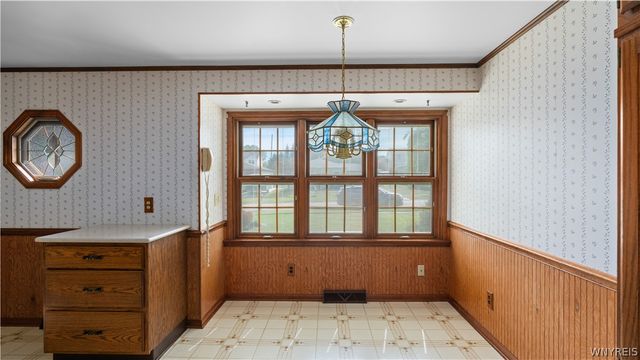 283 Barbados Drive, Cheektowaga, NY 14227