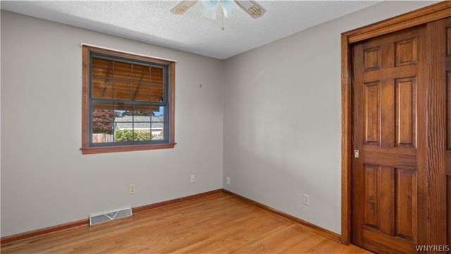 283 Barbados Drive, Cheektowaga, NY 14227