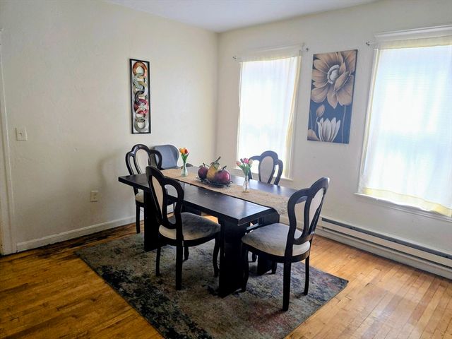 4 Preston St, Worcester, MA 01610