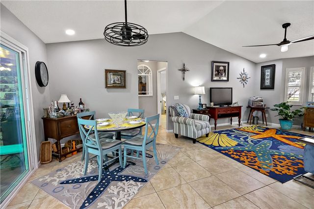 175 9th Court, Vero Beach, FL 32962