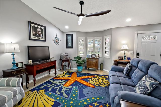 175 9th Court, Vero Beach, FL 32962