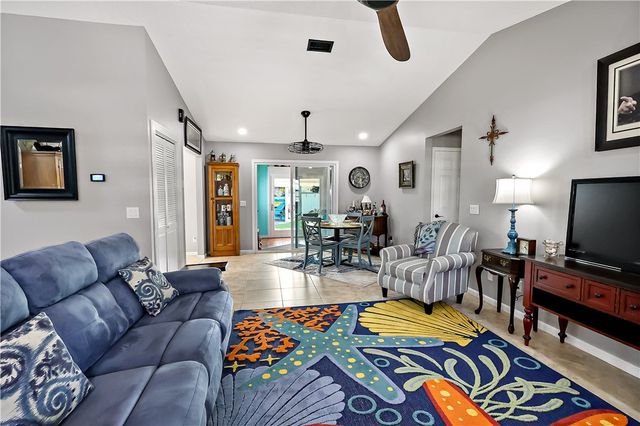 175 9th Court, Vero Beach, FL 32962