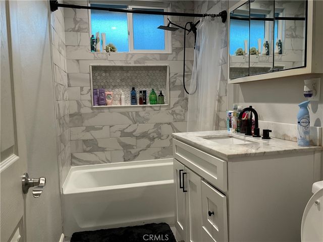 114 Acacia Avenue S, Rialto, CA 92376