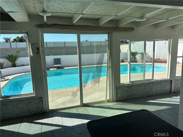 114 Acacia Avenue S, Rialto, CA 92376