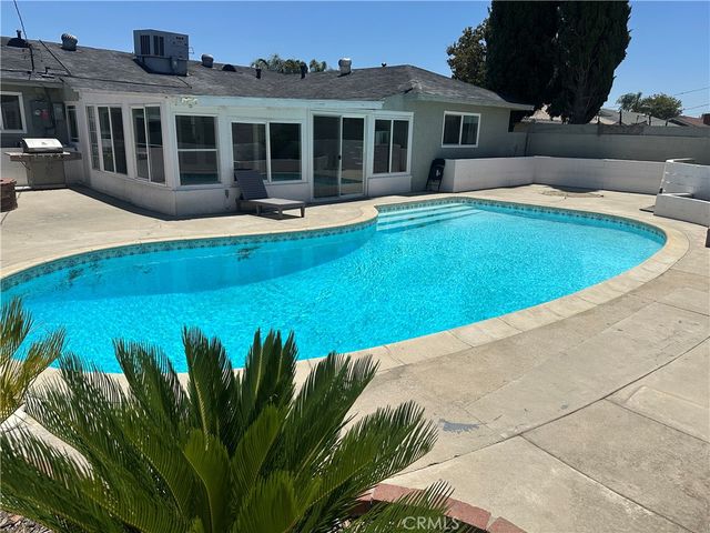 114 Acacia Avenue S, Rialto, CA 92376