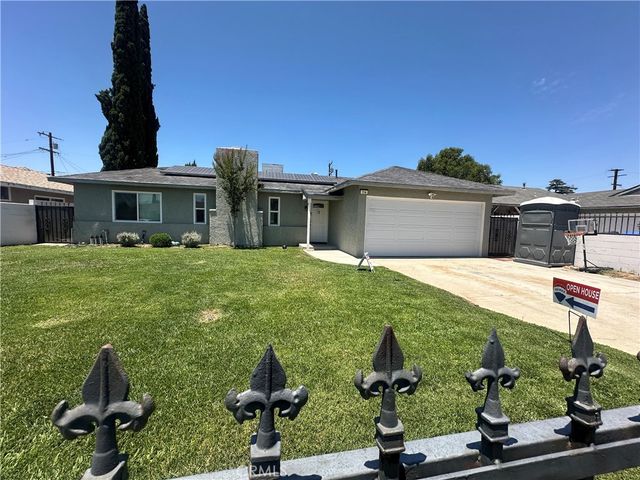 114 Acacia Avenue S, Rialto, CA 92376