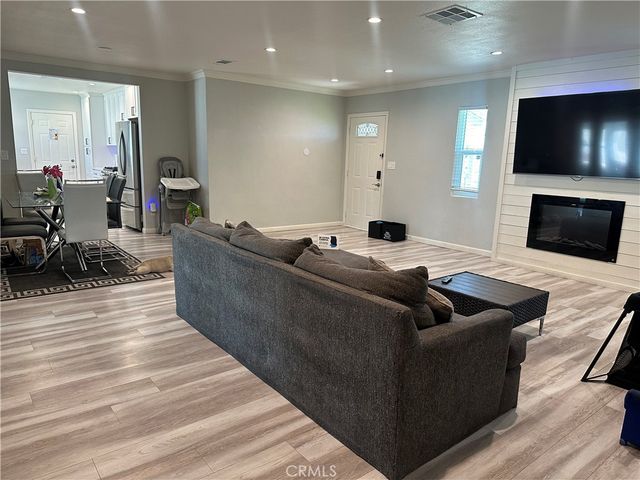 114 Acacia Avenue S, Rialto, CA 92376